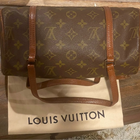LOUIS VUITTON PAPILLON MONOGRAM BAG. THIS BAG IS VINTAGE EUC. COA & DUST BAGπ€. - Picture 9 of 16